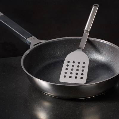 Rösle Delikli Paslanmaz Çelik Spatula 12 cm - 4